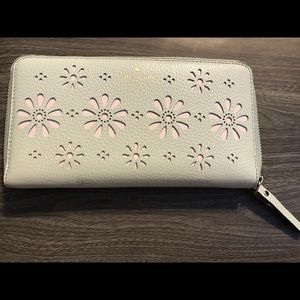 Kate Spade zip around wallet